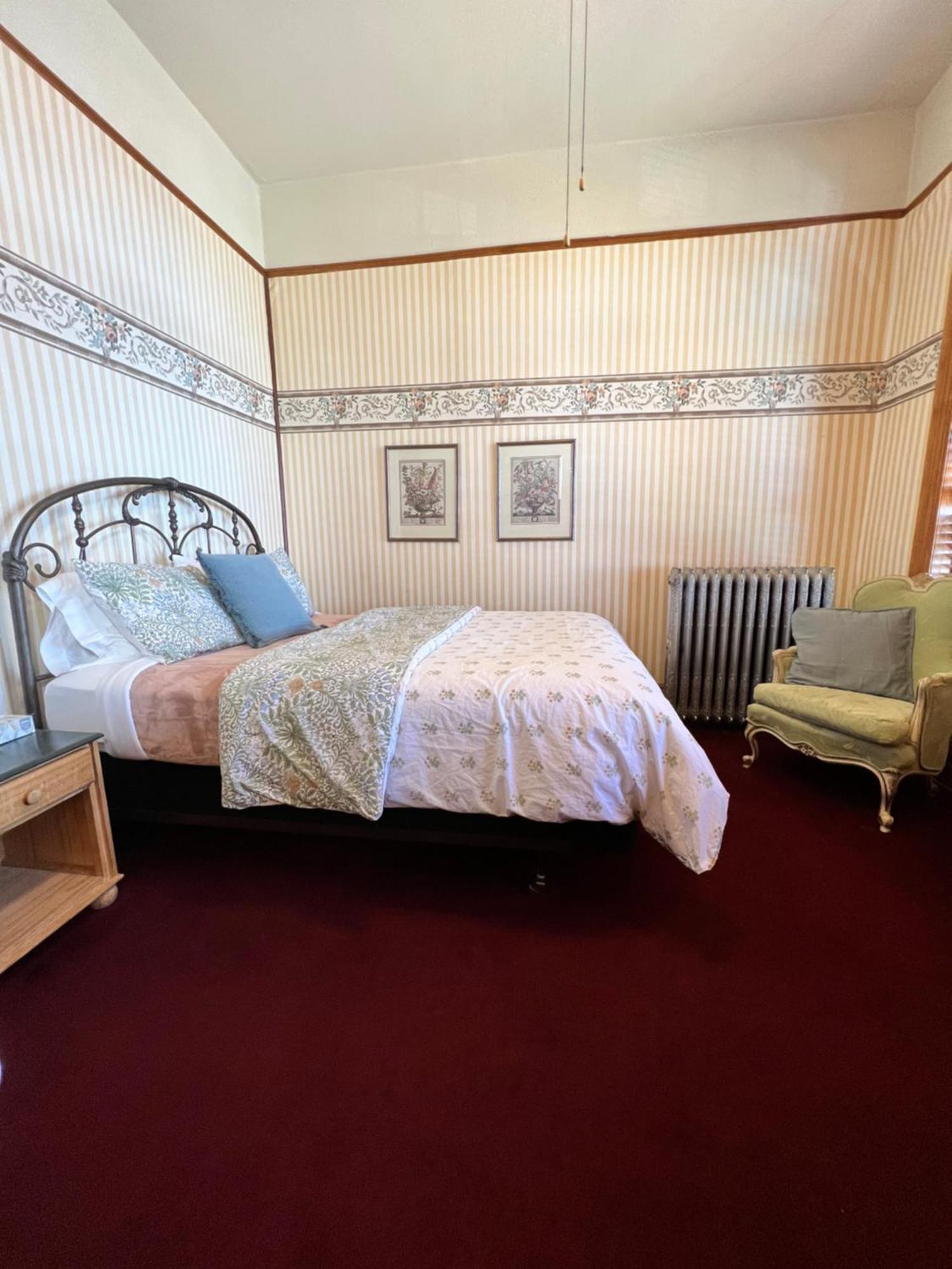 Hotel St Nicholas Крипъл Крийк Екстериор снимка