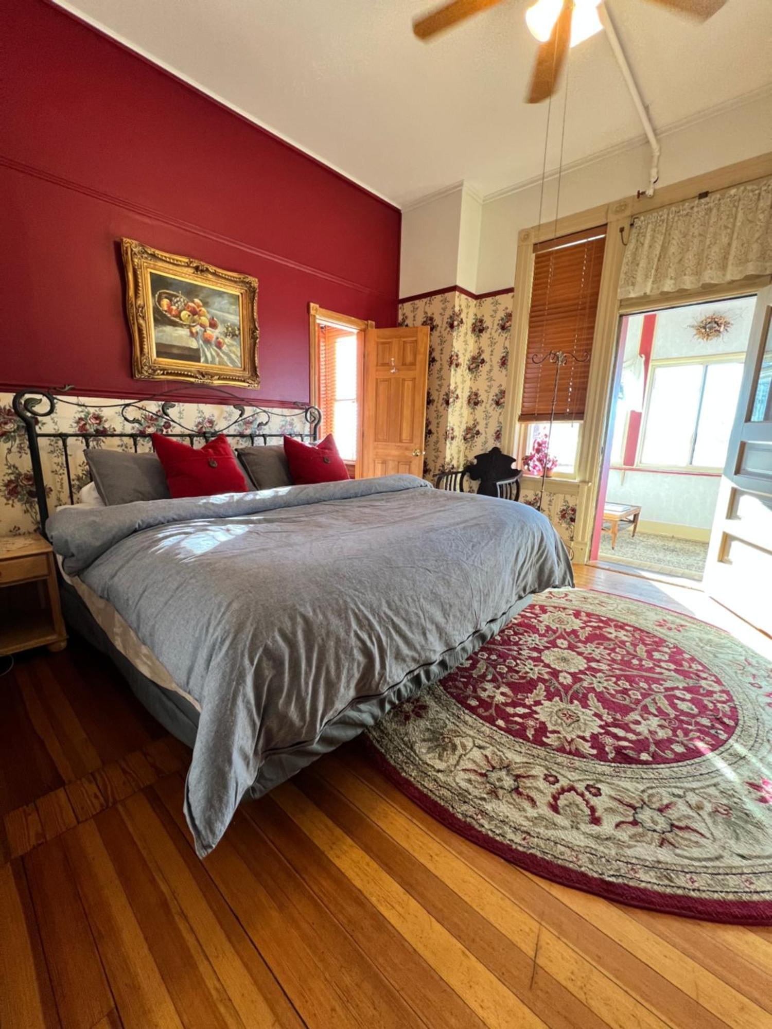 Hotel St Nicholas Крипъл Крийк Екстериор снимка
