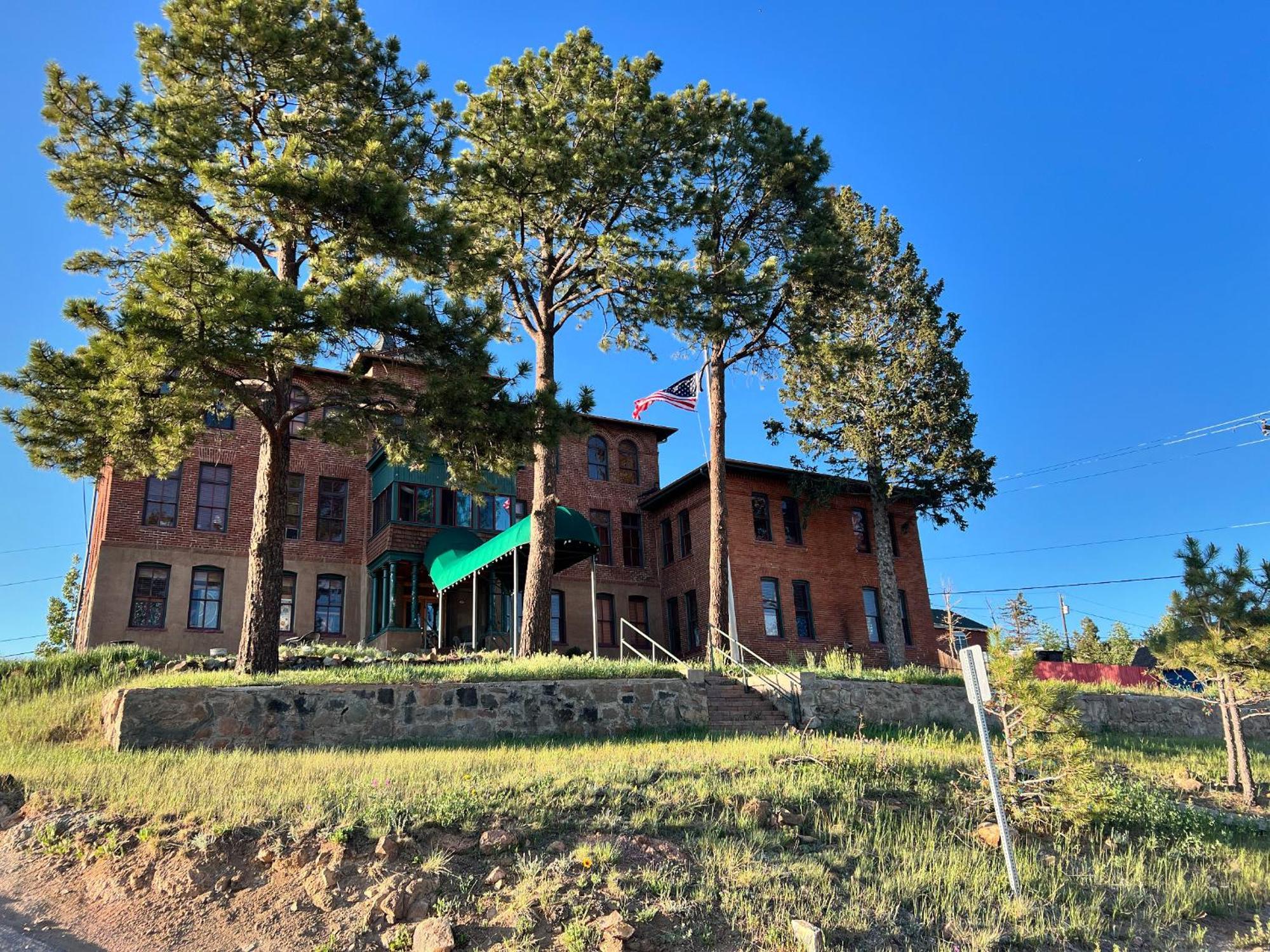 Hotel St Nicholas Крипъл Крийк Екстериор снимка